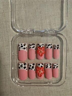 Press-On False Nails Set - Pink Leopard French with Floral Accent size small
